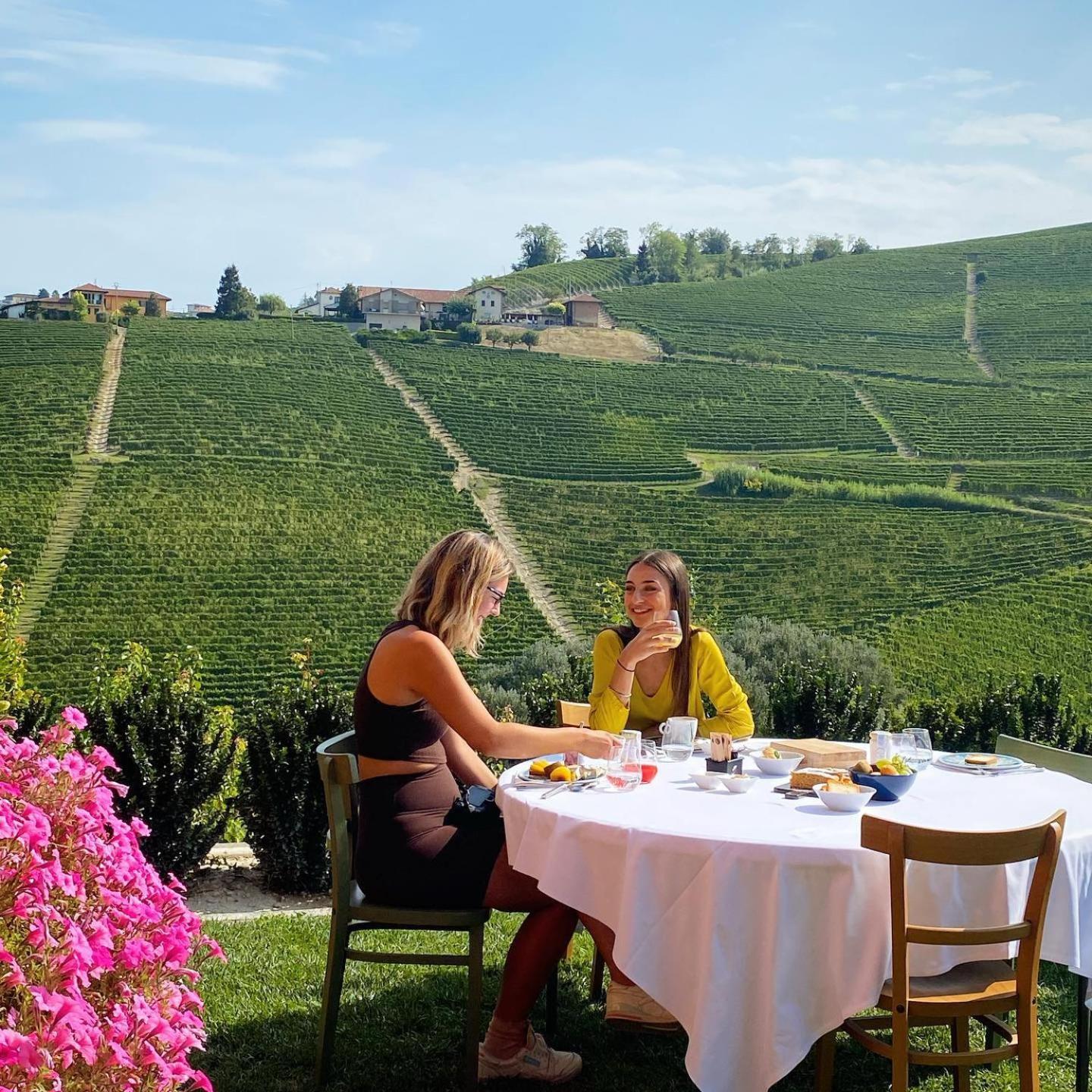 Panoramic Villa Garassino - Country Rooms And Fine Restaurant Трейзо Екстериор снимка