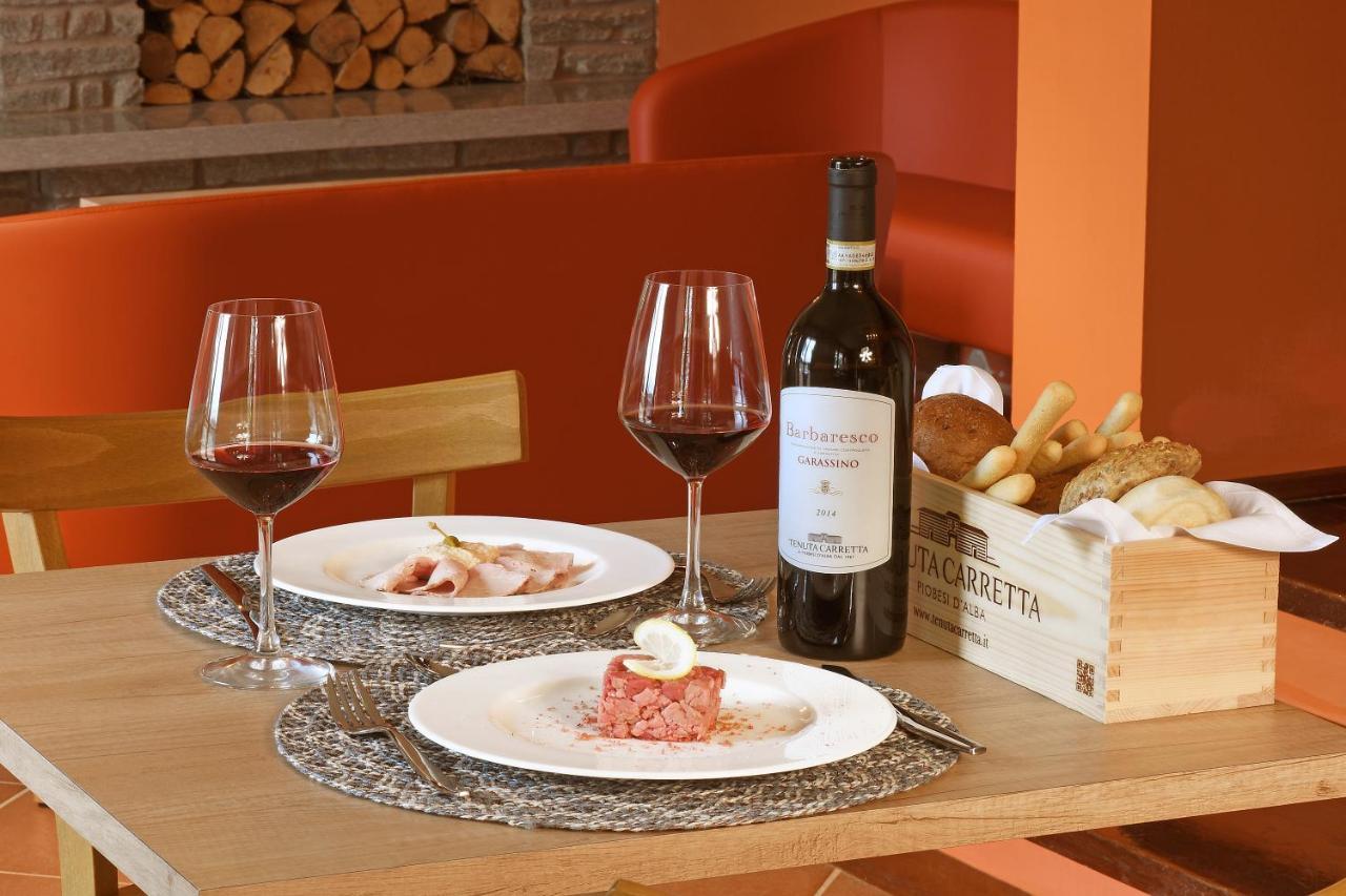 Panoramic Villa Garassino - Country Rooms And Fine Restaurant Трейзо Екстериор снимка