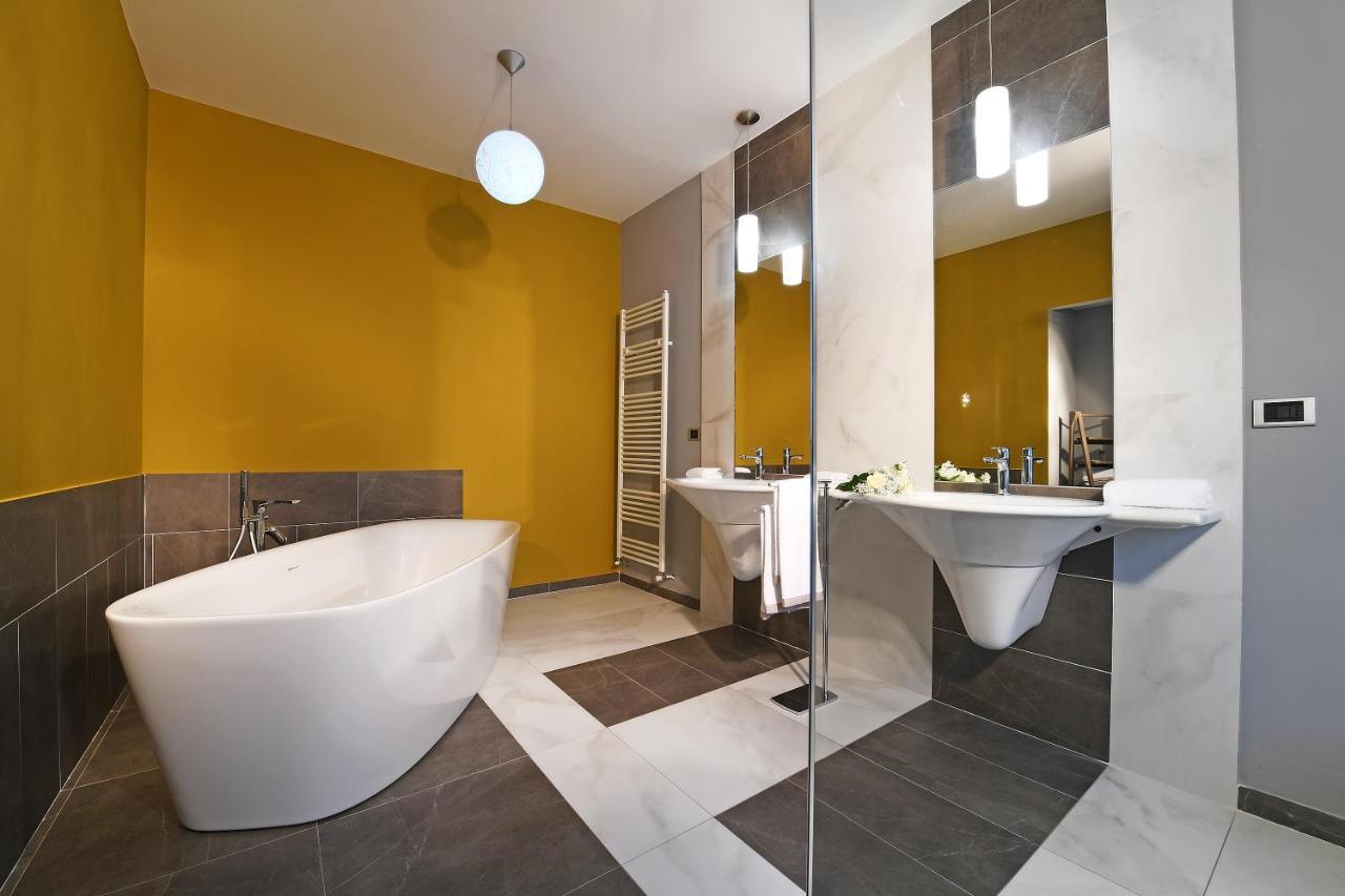 Panoramic Villa Garassino - Country Rooms And Fine Restaurant Трейзо Екстериор снимка