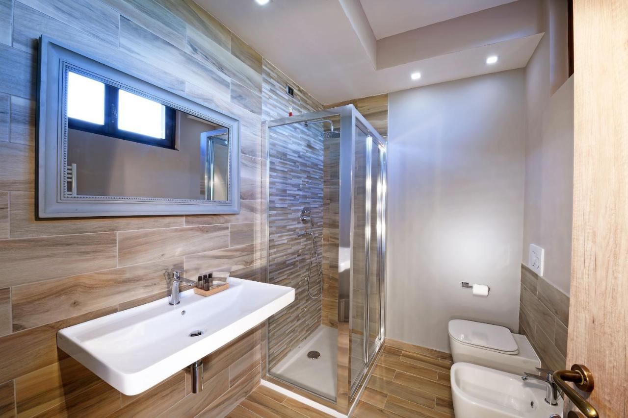 Panoramic Villa Garassino - Country Rooms And Fine Restaurant Трейзо Екстериор снимка