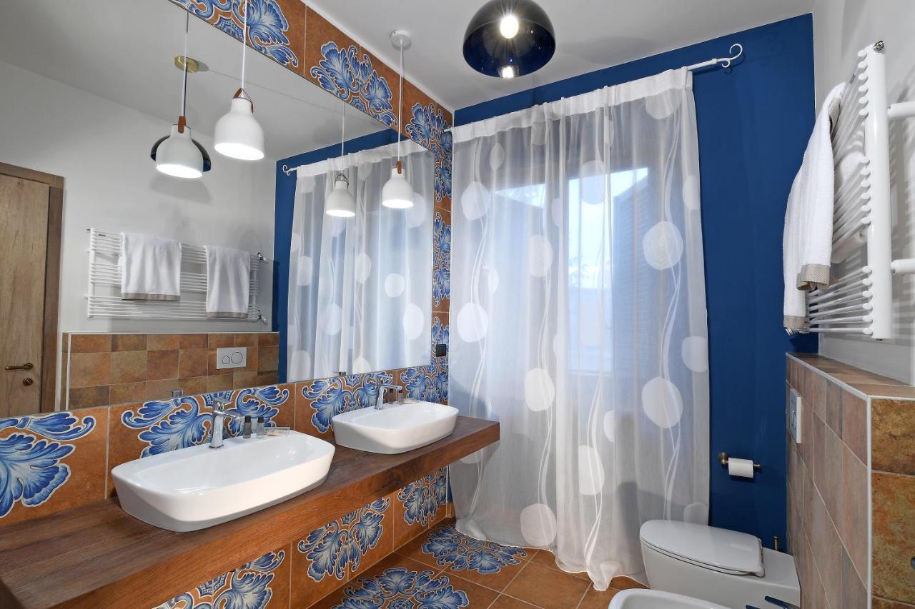 Panoramic Villa Garassino - Country Rooms And Fine Restaurant Трейзо Екстериор снимка
