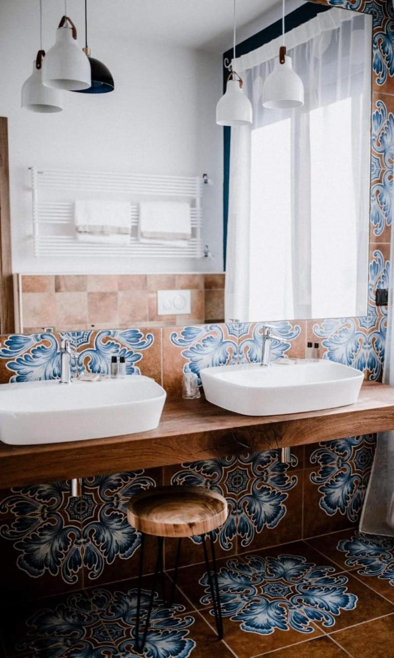 Panoramic Villa Garassino - Country Rooms And Fine Restaurant Трейзо Екстериор снимка