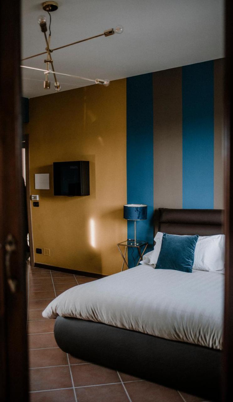Panoramic Villa Garassino - Country Rooms And Fine Restaurant Трейзо Екстериор снимка