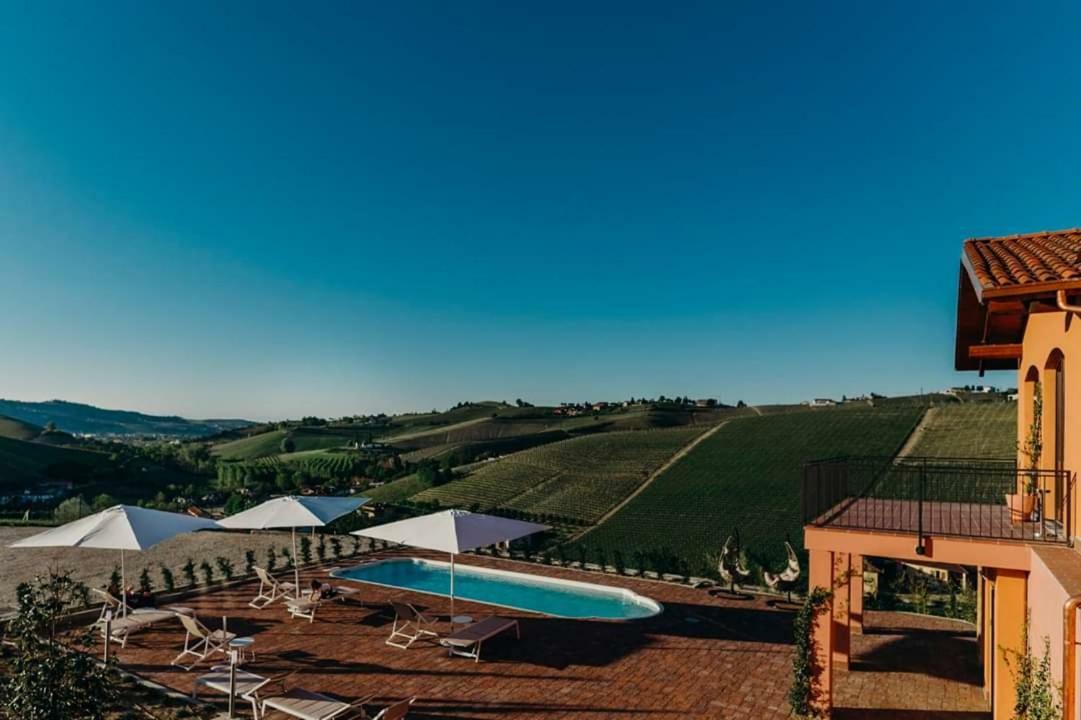 Panoramic Villa Garassino - Country Rooms And Fine Restaurant Трейзо Екстериор снимка
